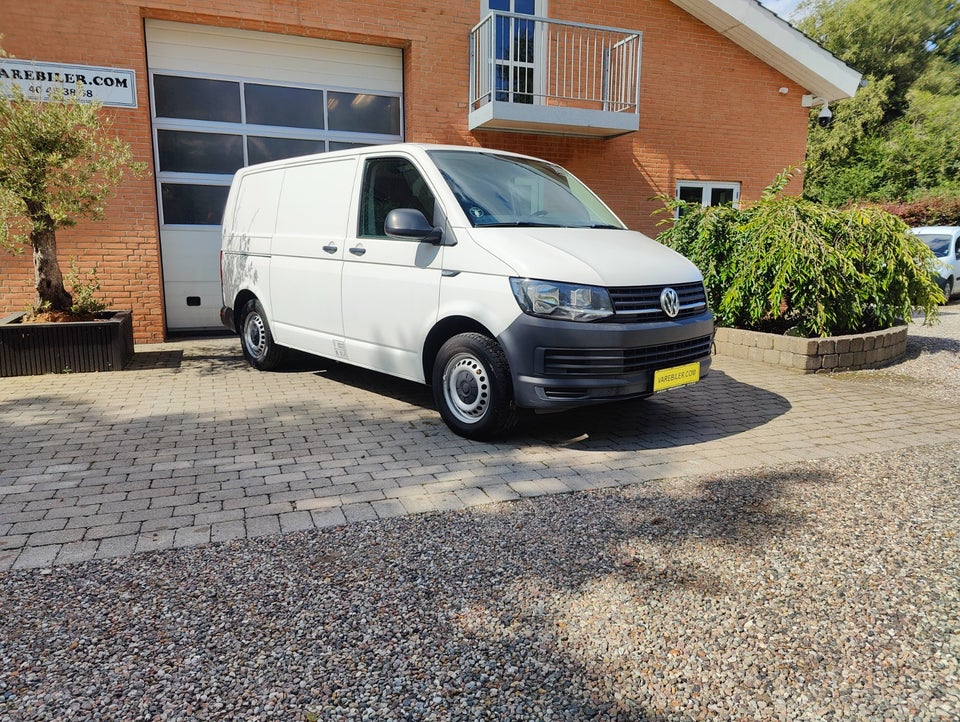 VW Transporter 2,0 TDi 102 Kassevogn kort