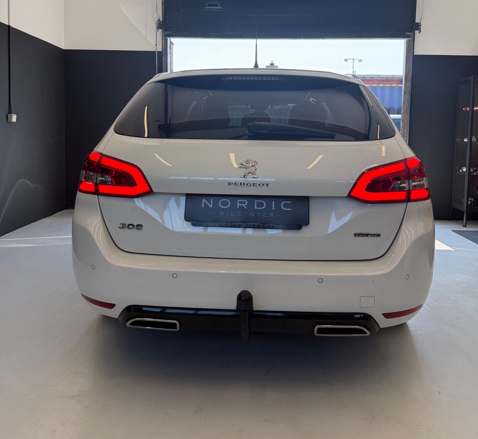 Peugeot 308 1,2 e-THP 130 GT Line SW EAT6 5d