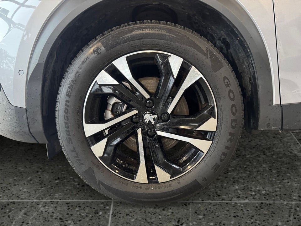 Peugeot e-2008 50 GT 5d