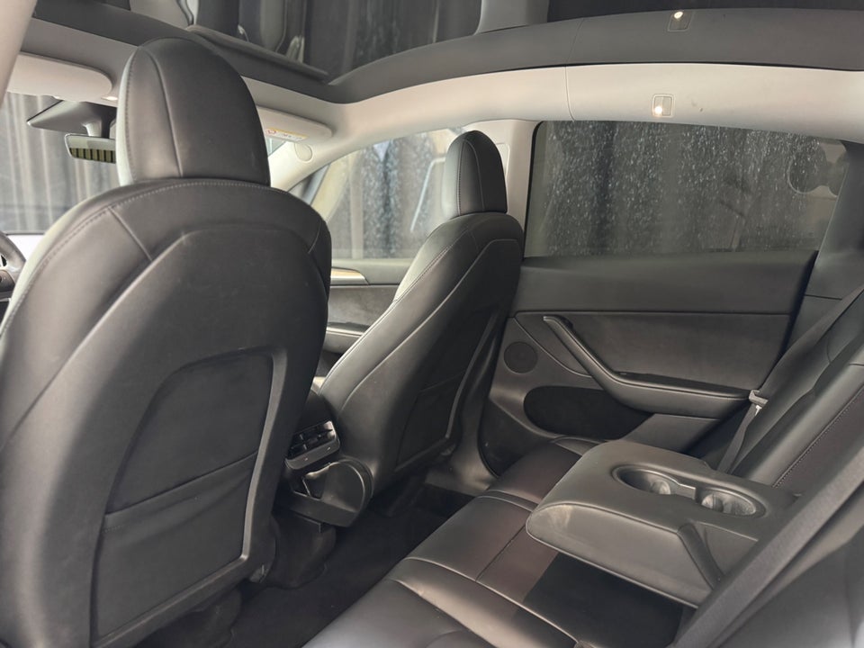 Tesla Model Y Long Range AWD 5d