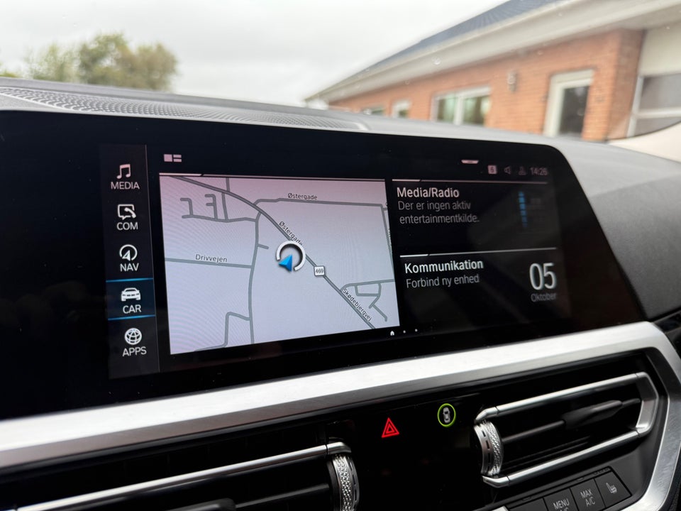 BMW 330e 2,0 Touring Sport Line aut. 5d