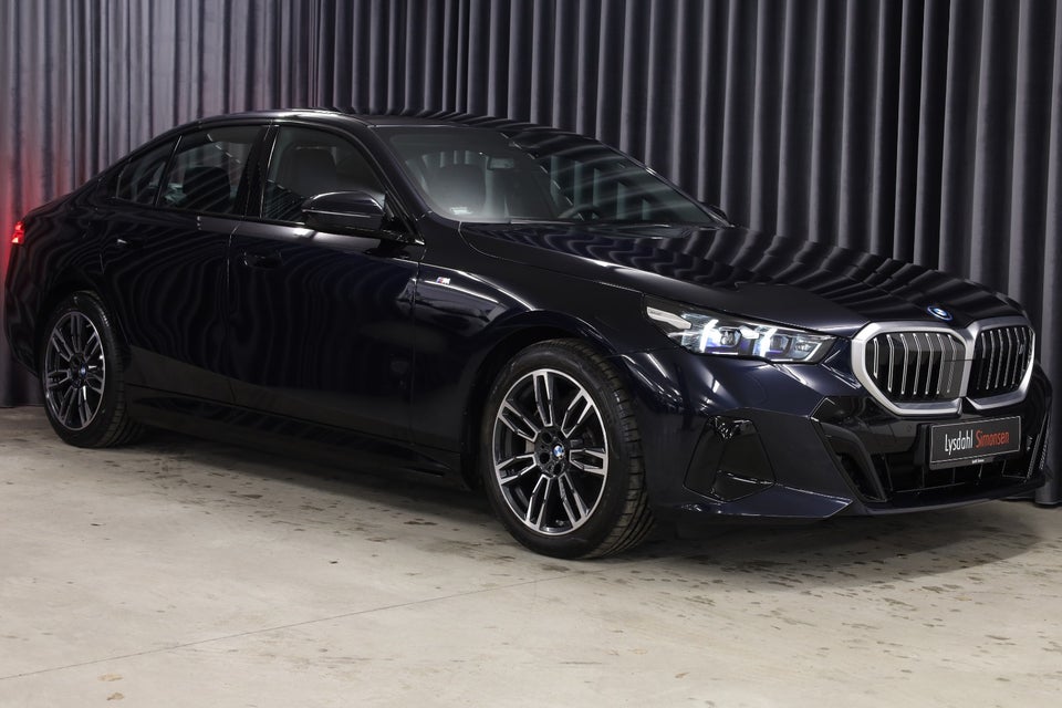 BMW i5 eDrive40 M-Sport 4d