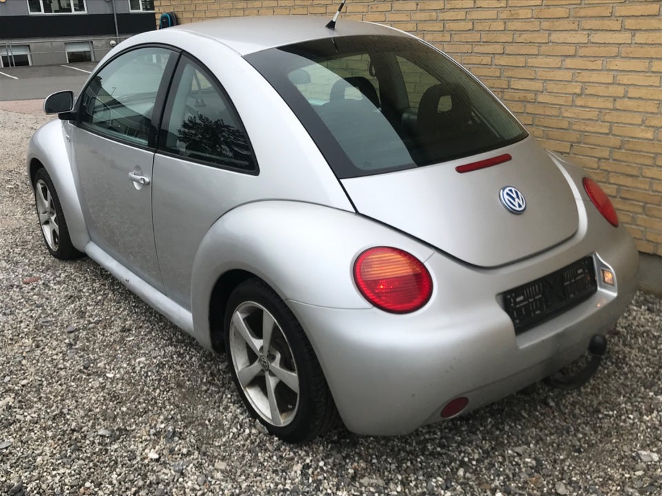 VW New Beetle 2,0 Highline 2d