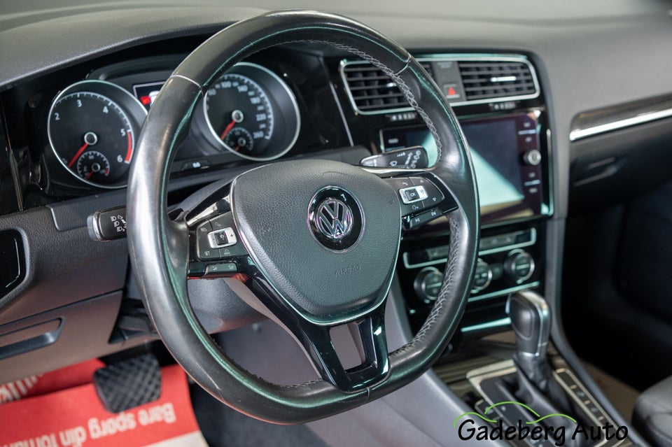 VW Golf VII 2,0 TDi 150 Highline Variant DSG 5d