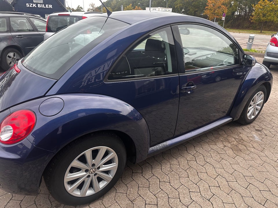 VW New Beetle 1,6 Trendline 2d