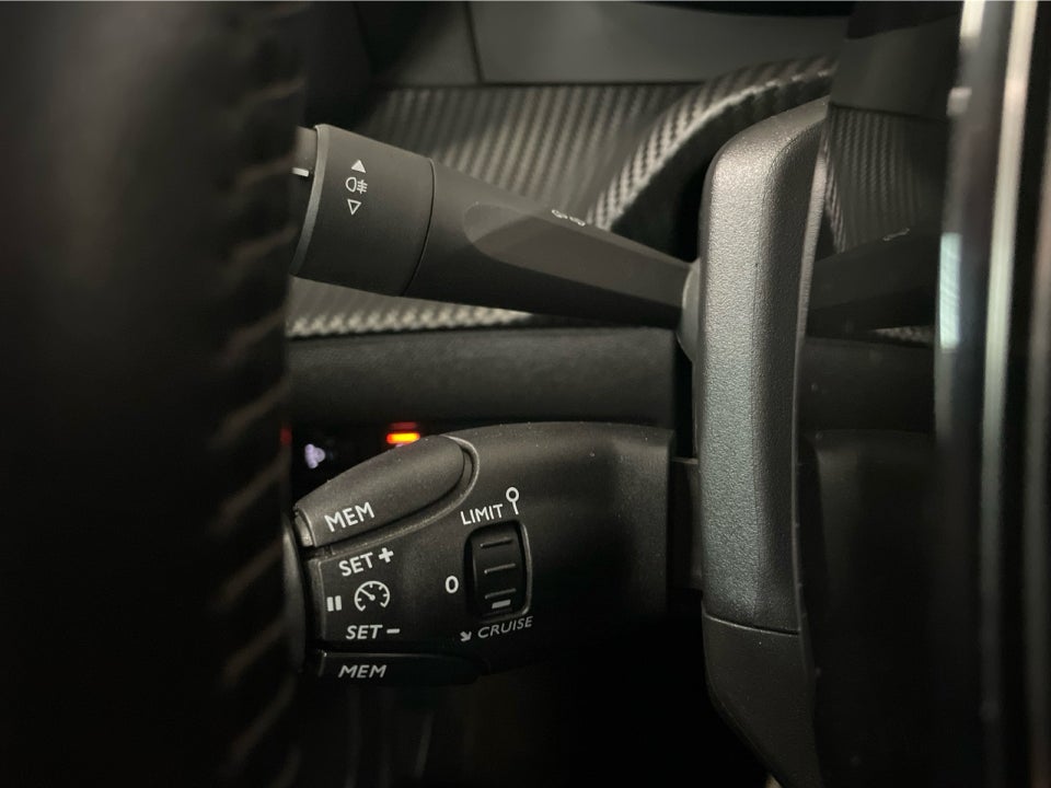 Peugeot e-2008 50 Allure 5d