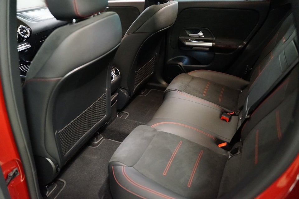 Mercedes EQA300 AMG Line 4Matic 5d