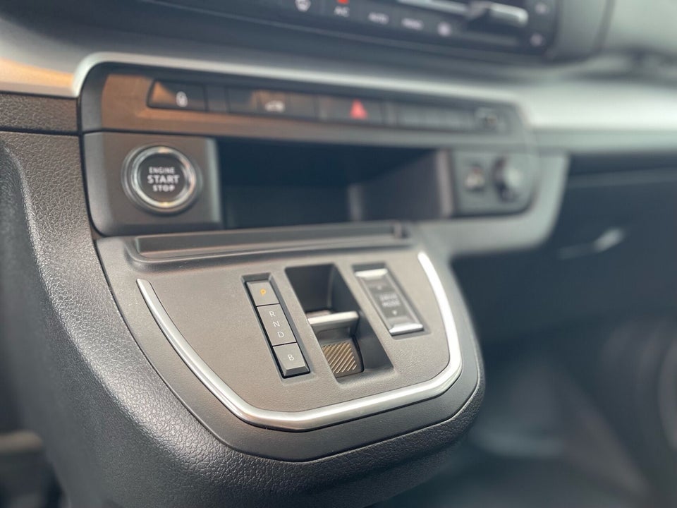 Peugeot e-Expert 75 L2 Ultimate Van