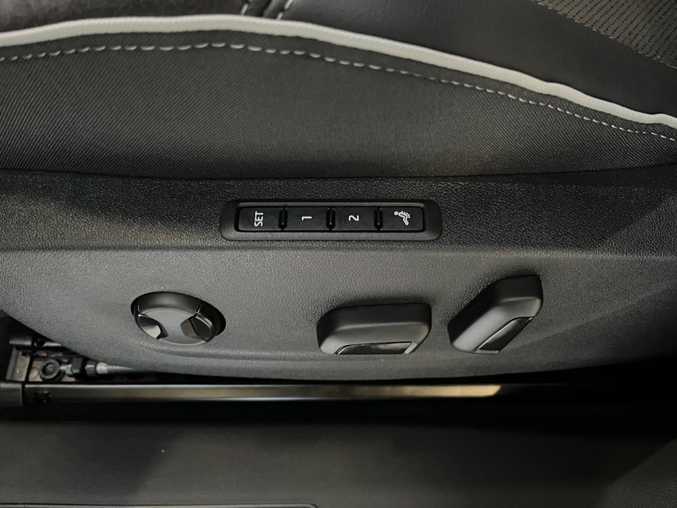 Skoda Enyaq 85 iV Sportline Advanced 5d