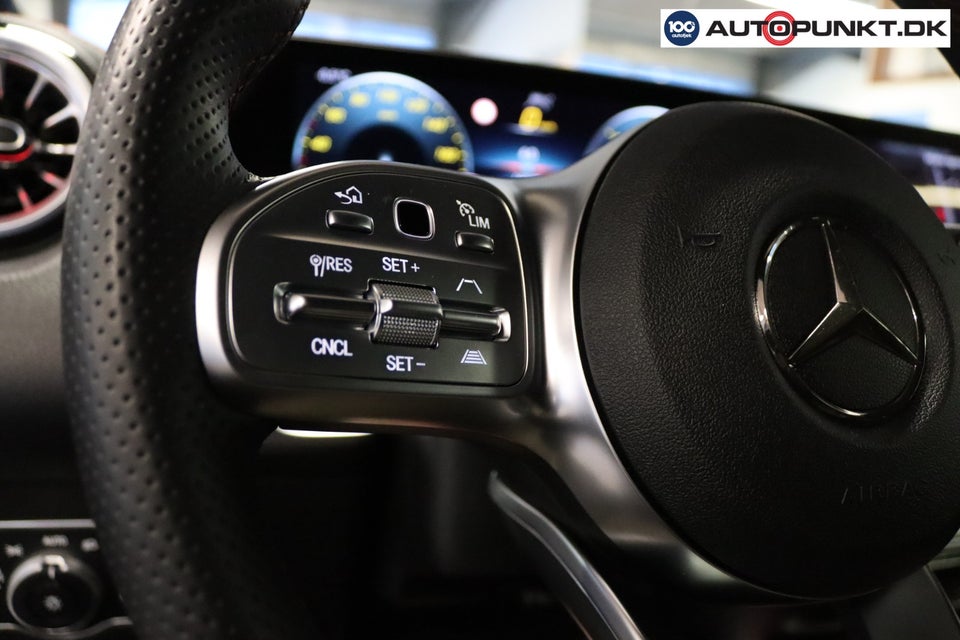 Mercedes EQB300 AMG Line 4Matic 5d