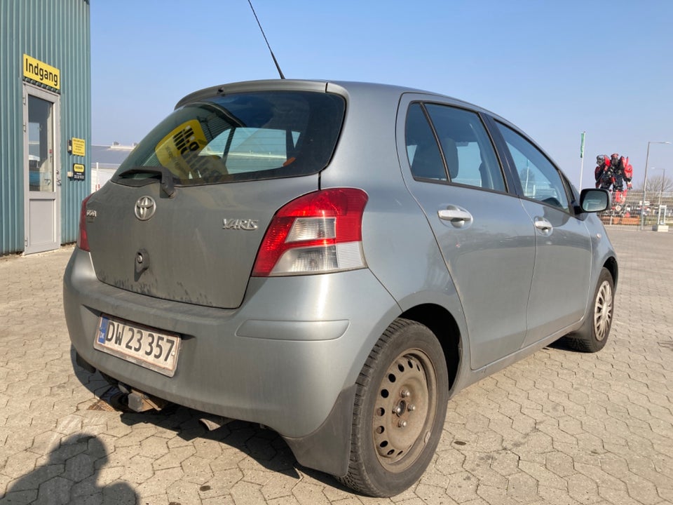 Toyota Yaris 1,3 S 5d