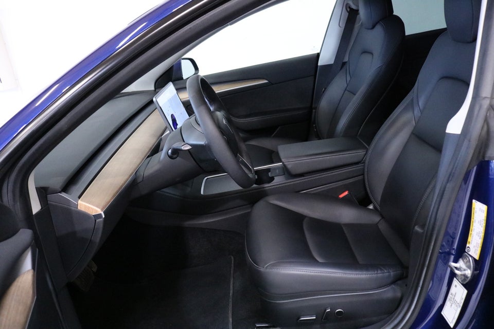 Tesla Model 3 RWD 4d