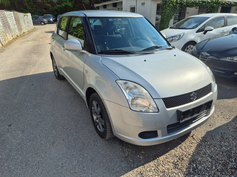 Suzuki Swift 1,3 GL-J 4WD 5d