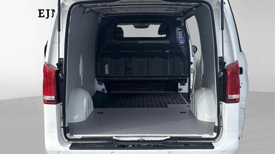 Mercedes Vito 114 2,0 CDi Kassevogn aut. L RWD