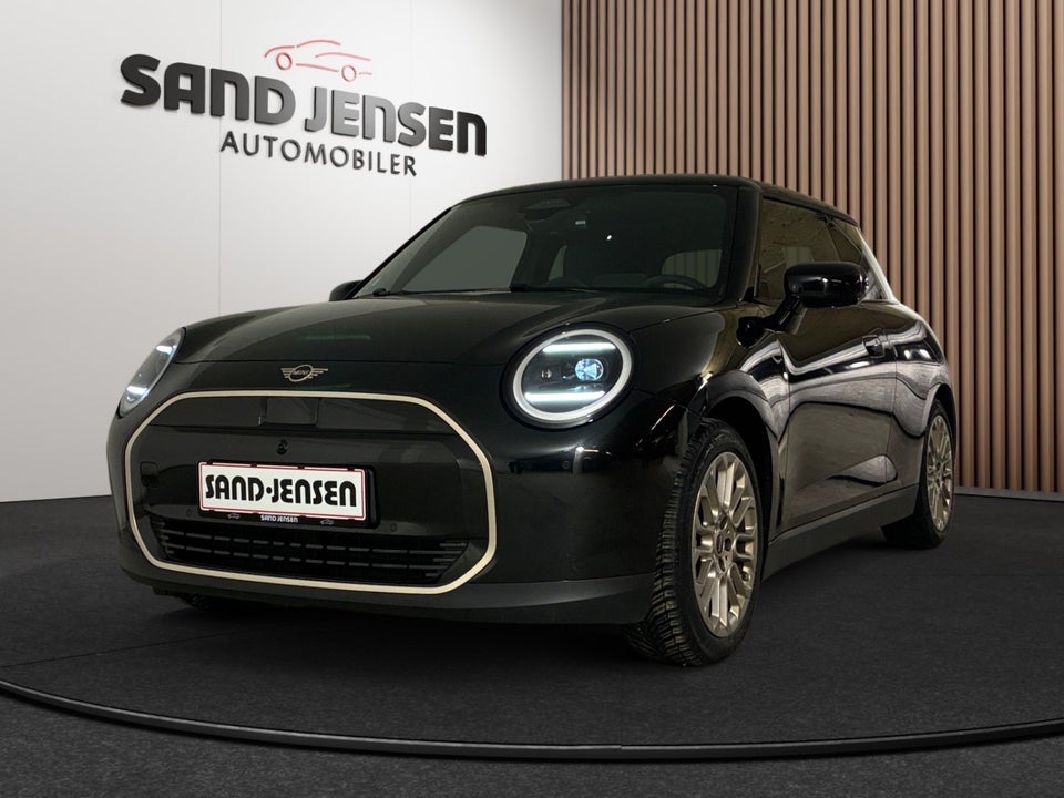 MINI Cooper E Favoured Trim L 3d