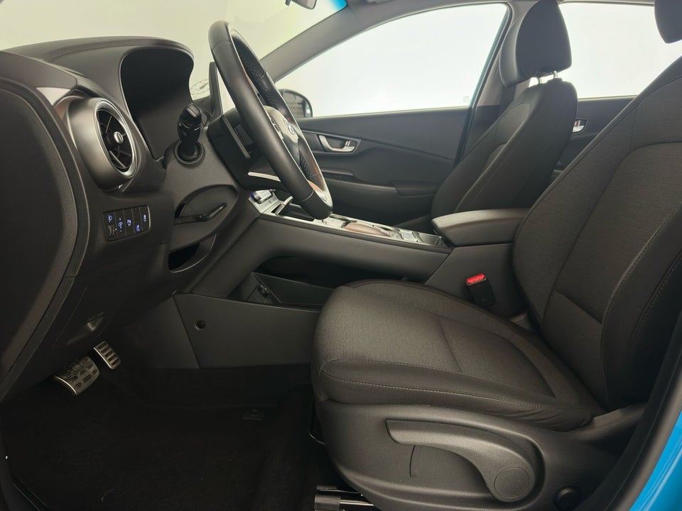Hyundai Kona 39 EV Essential 5d