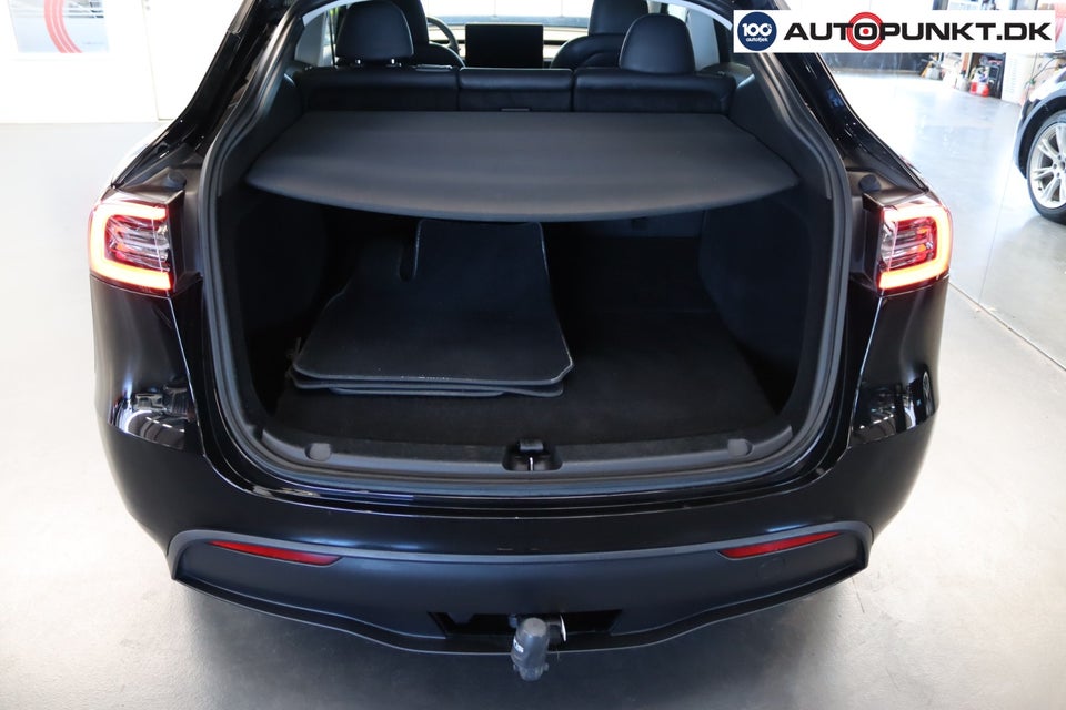 Tesla Model Y Long Range AWD 5d