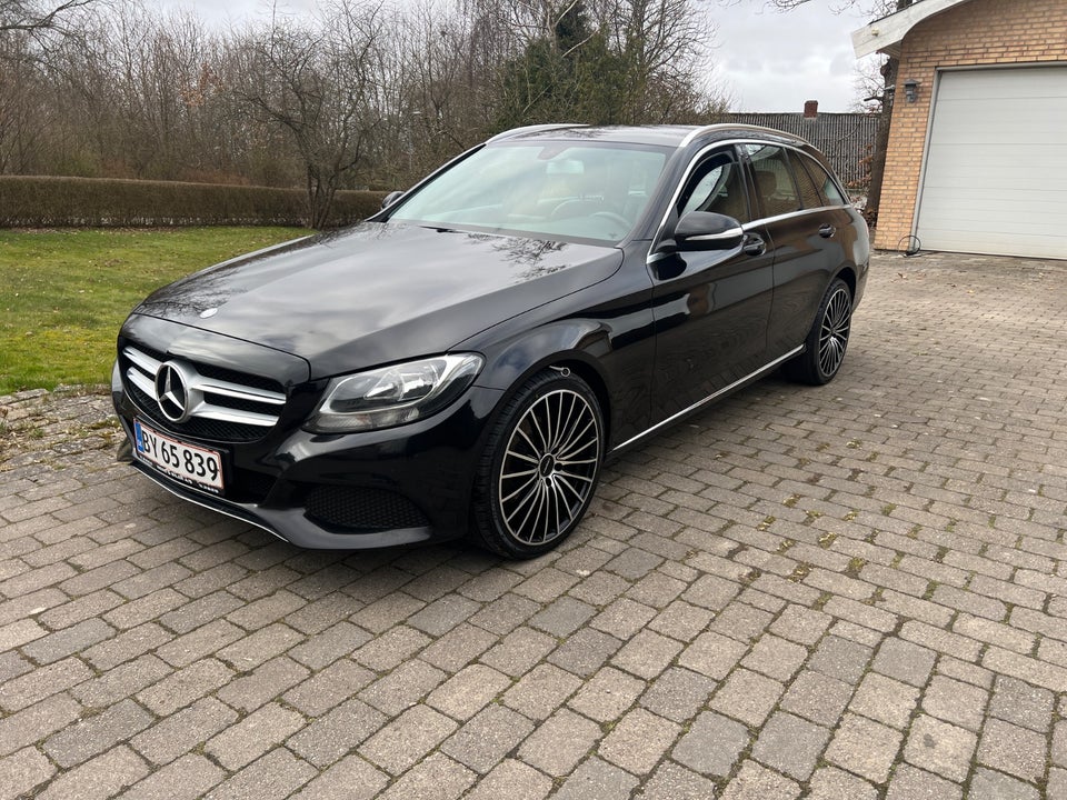 Mercedes C220 d 2,2 Avantgarde stc. aut. 5d