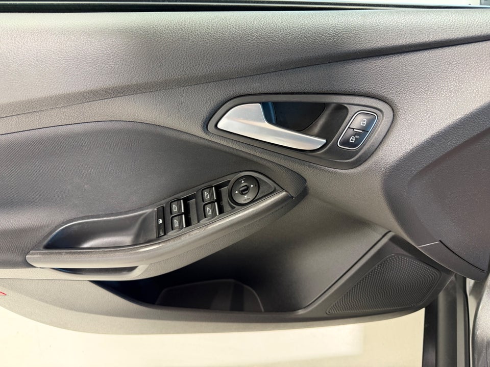 Ford Focus 1,0 SCTi 100 Trend stc. 5d