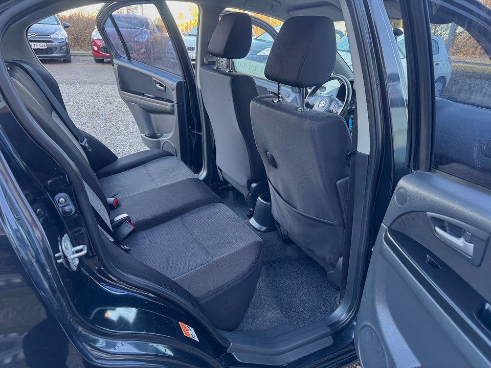 Suzuki SX4 1,6 GL-J 4d