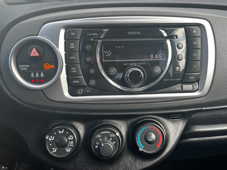 Toyota Yaris 1,0 VVT-i T1 5d
