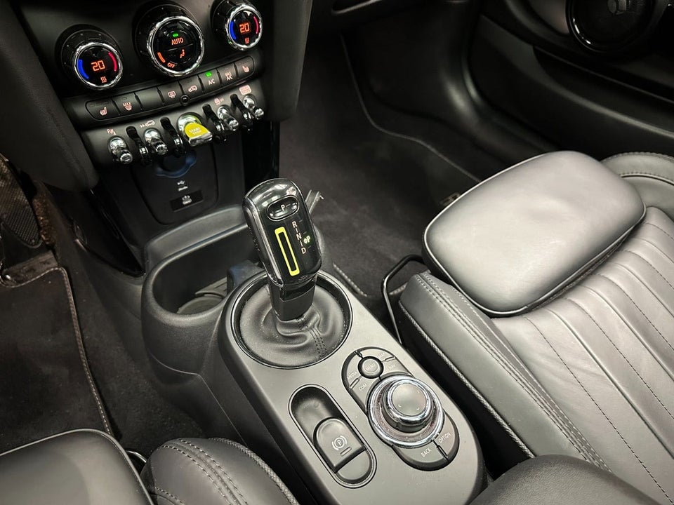 MINI Cooper SE Yours Trim 3d