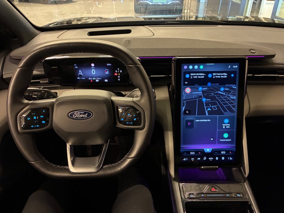 Ford Explorer 82 Premium Extended Range 5d