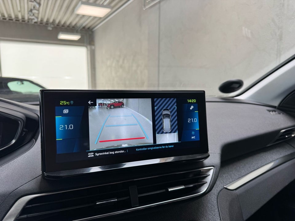 Peugeot 3008 1,6 Hybrid First Selection EAT8 5d