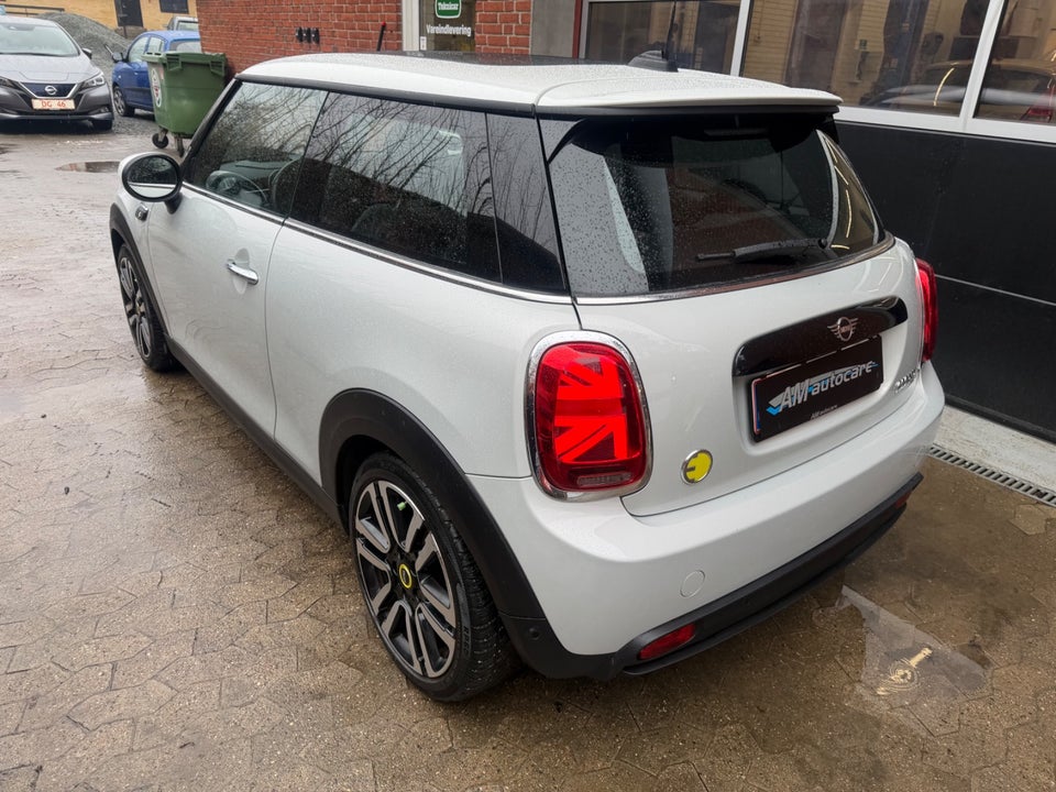MINI Cooper SE Maximise 3d