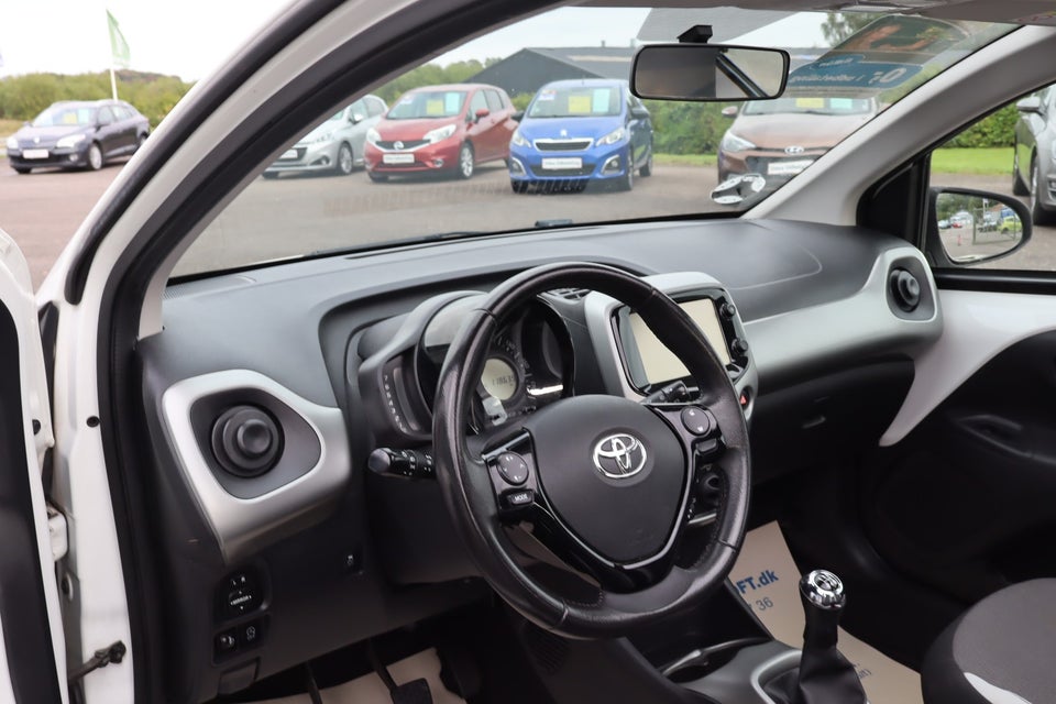 Toyota Aygo 1,0 VVT-i x-sky 5d