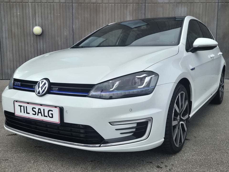 VW Golf VII 1,4 GTE DSG 5d
