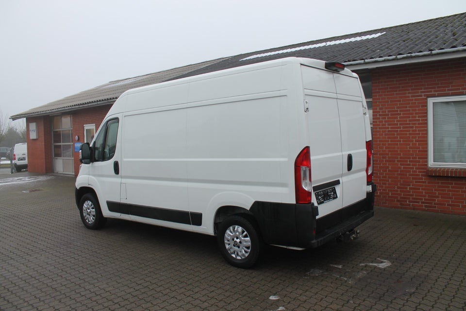 Peugeot Boxer 335 2,2 BlueHDi 165 L2H2 Ultimate