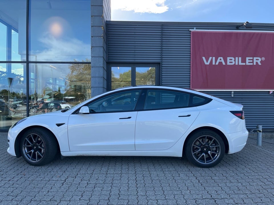 Tesla Model 3 RWD 4d