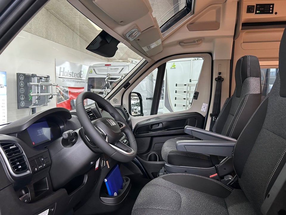 Carado CV640 PRO+ 2,3 JTD 140 aut. 3d