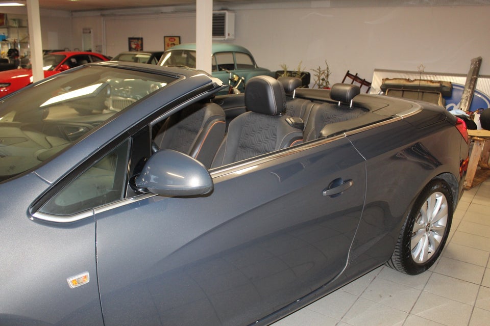 Opel Cascada 1,6 T 170 Cosmo 2d