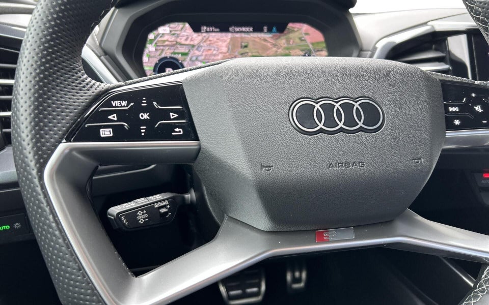 Audi Q4 e-tron 45 S-line quattro 5d