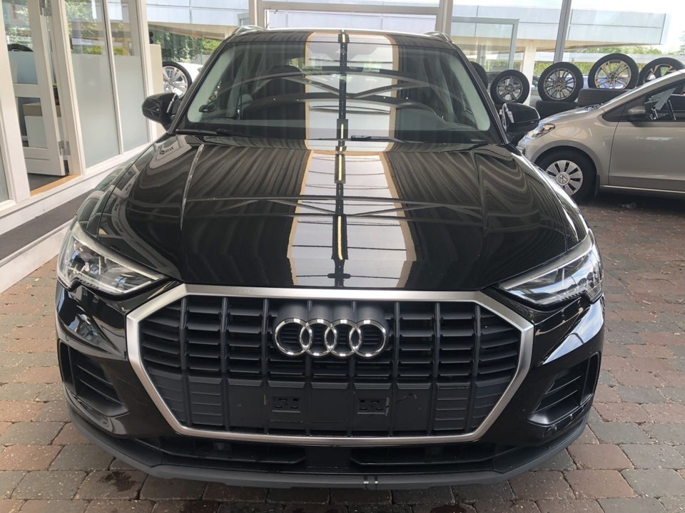 Audi Q3 45 TFSi e Attitude plus S-tr. 5d