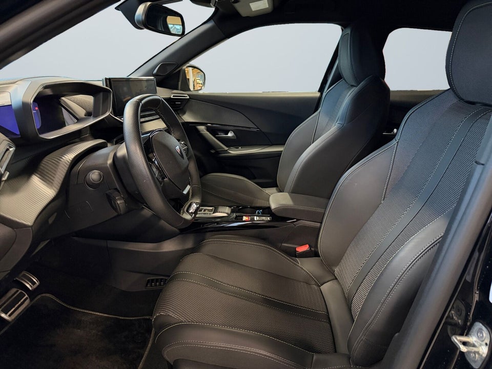 Peugeot e-2008 54 GT 5d