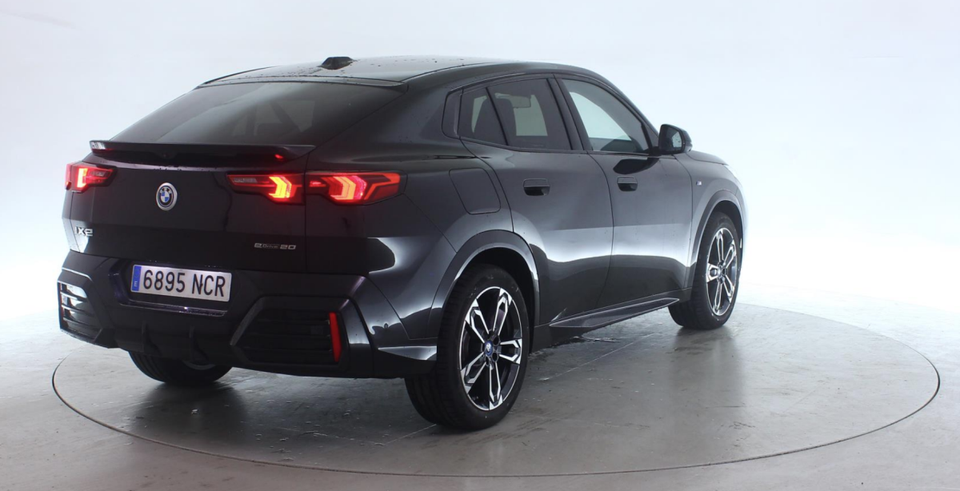 BMW iX2 eDrive20 M-Sport 5d