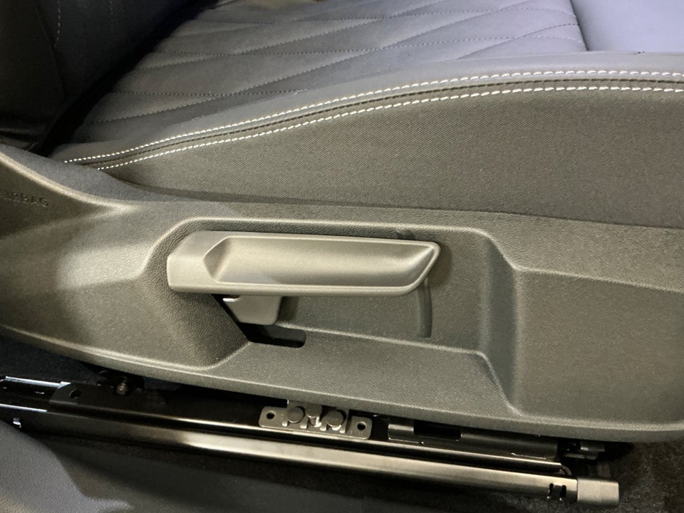 Ford Explorer 77 Premium Extended Range 5d