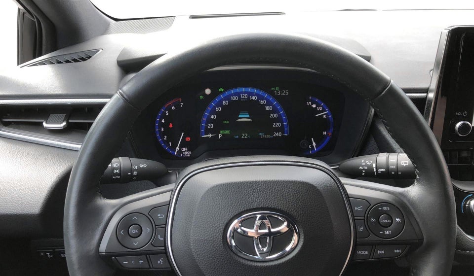 Toyota Corolla 1,8 Hybrid Active Premium Touring Sports MDS 5d