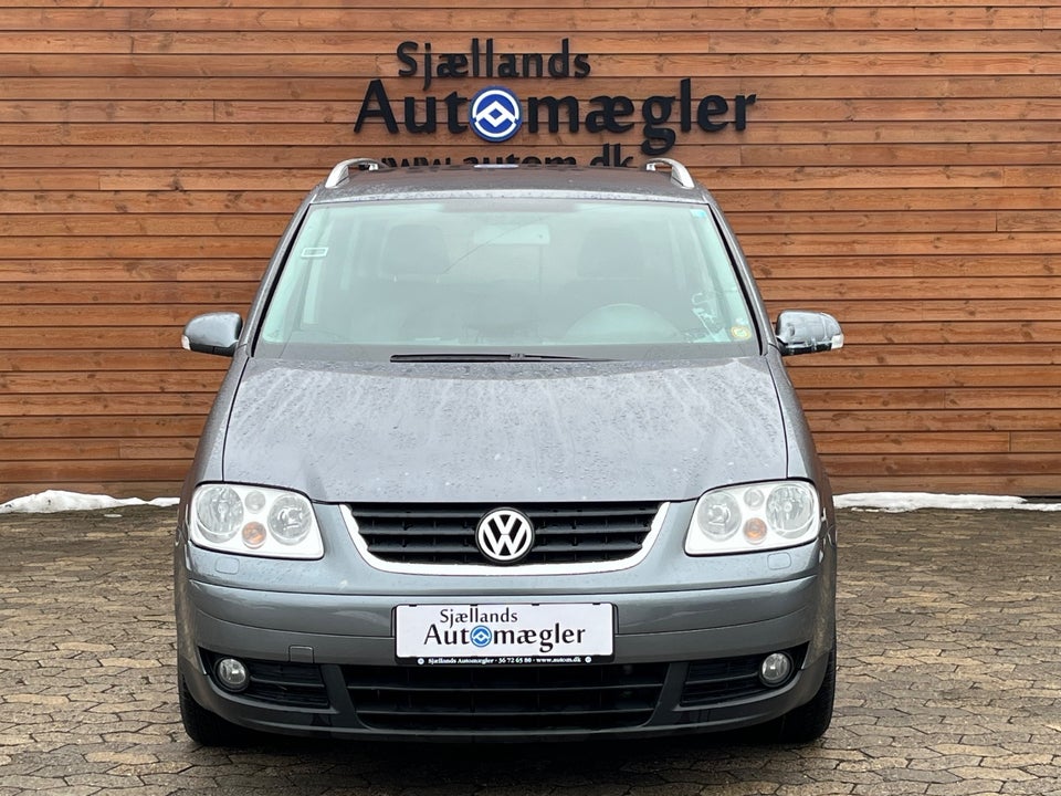 VW Touran 2,0 TDi 140 Trendline Van 5d