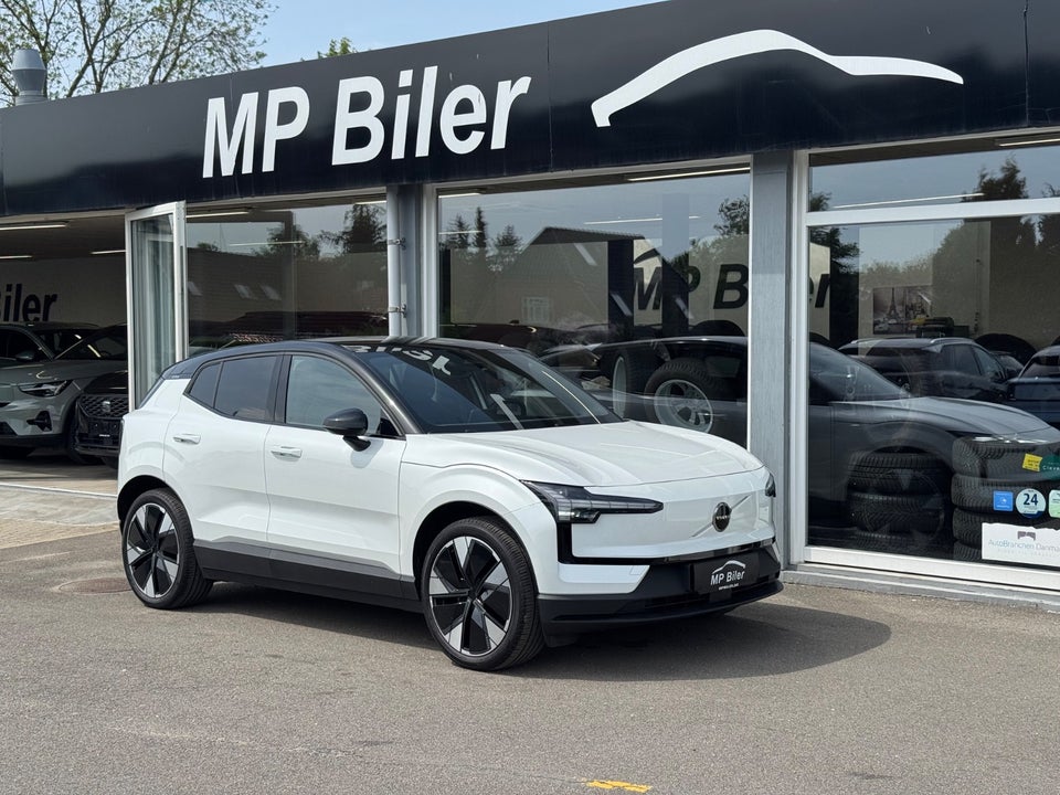 Volvo EX30 Twin Performance Plus 5d