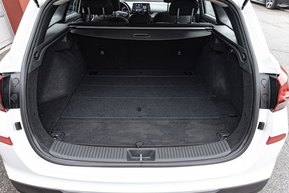 Hyundai i30 1,0 T-GDi Essential stc. 5d