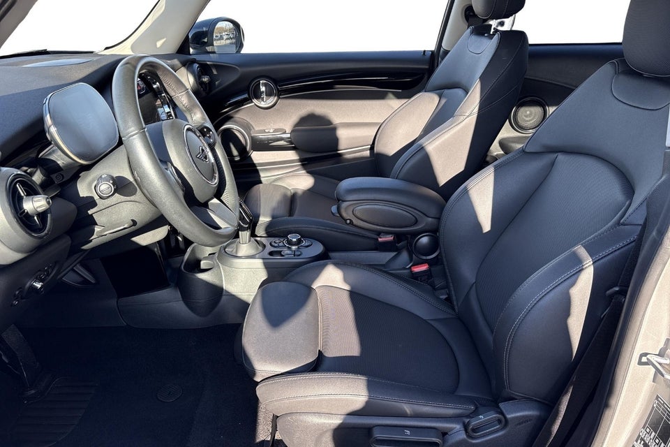 MINI Cooper SE Classic Trim 3d