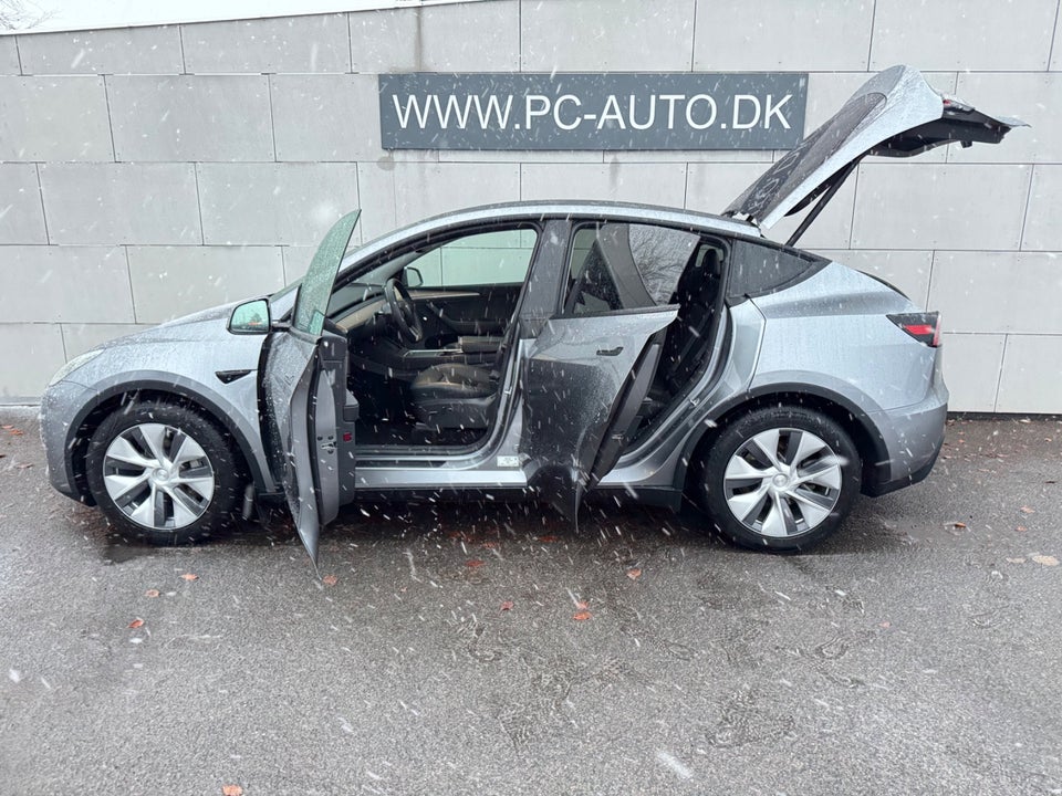 Tesla Model Y Long Range AWD 5d