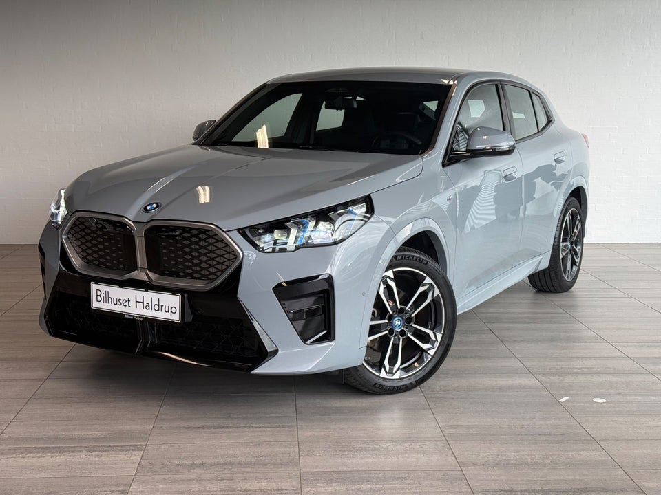BMW iX2 eDrive20 M-Sport 5d