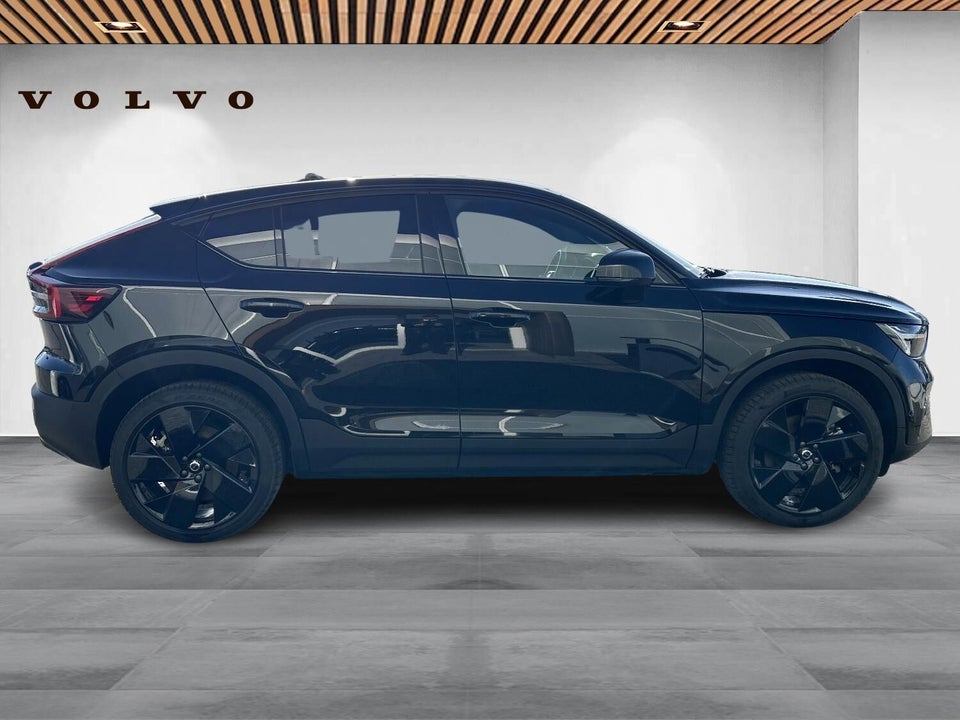 Volvo EC40 Extended Range Black Edition 5d