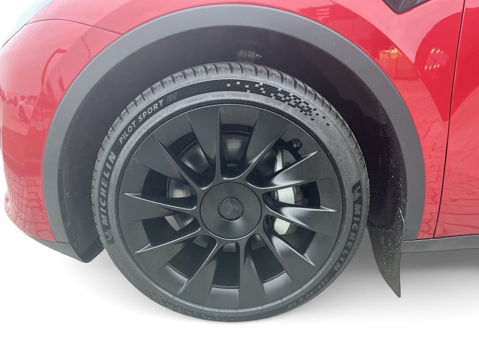 Tesla Model Y Long Range AWD 5d