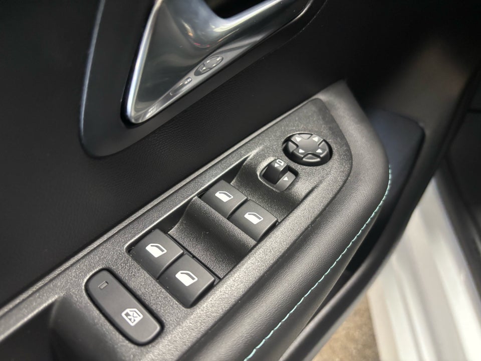 Peugeot e-208 50 Allure Pack 5d